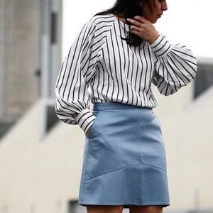 Zara blue leather skirt